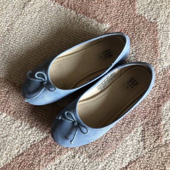 Girls Size 1 Gap Flats - Picture 2 of 6